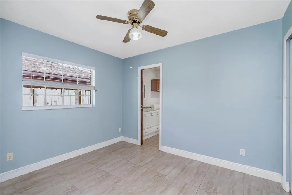 8001 HUBERT AVENUE Tampa, FL 33614