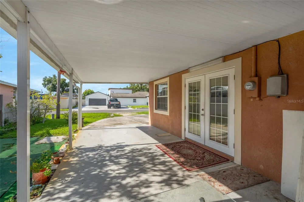 8001 HUBERT AVENUE Tampa, FL 33614