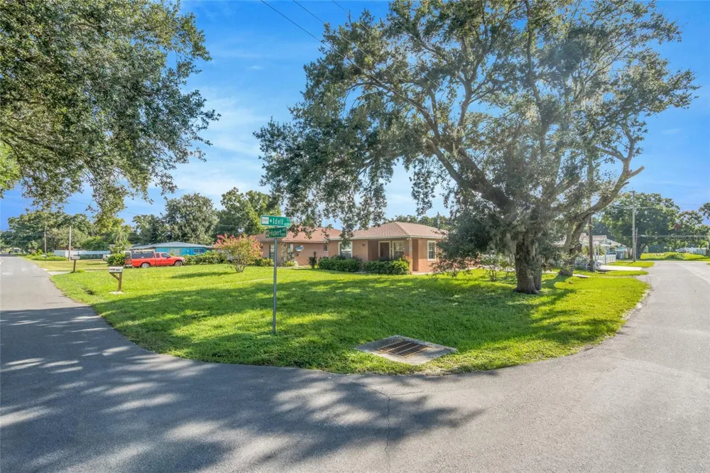 8001 HUBERT AVENUE Tampa, FL 33614