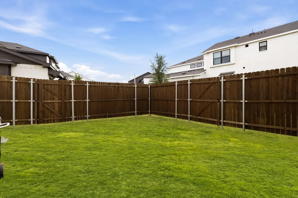 1126 Bowie Drive Lewisville, TX 75077
