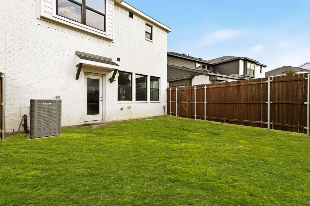1126 Bowie Drive Lewisville, TX 75077