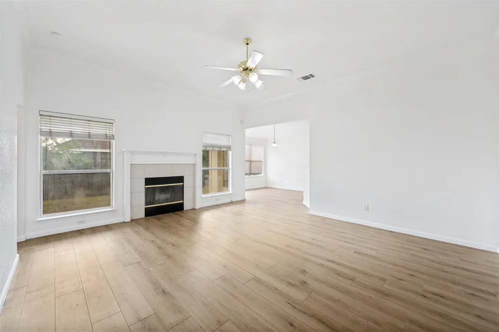 308 Rock Hill Drive Crowley, TX 76036
