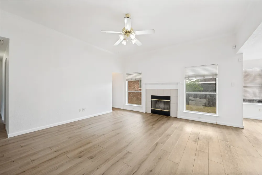 308 Rock Hill Drive Crowley, TX 76036