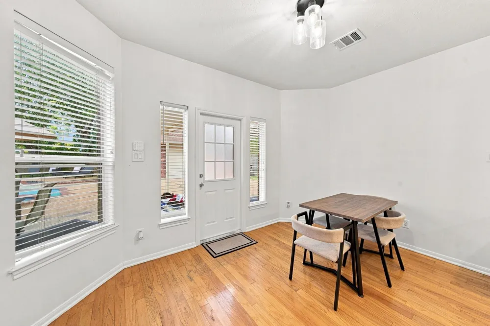 5635 Heather Run Houston, TX 77041