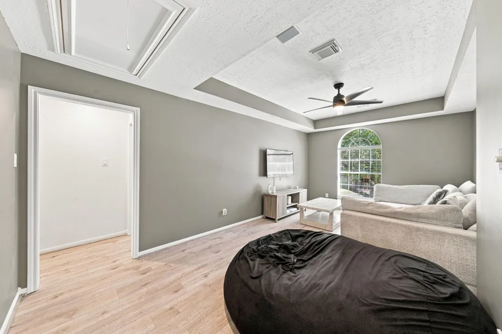 5635 Heather Run Houston, TX 77041