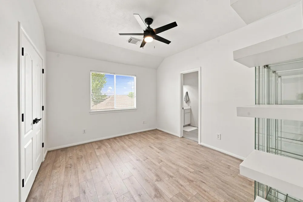 5635 Heather Run Houston, TX 77041
