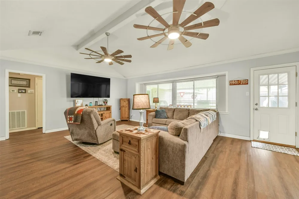 4410 Aztec Street Pasadena, TX 77504