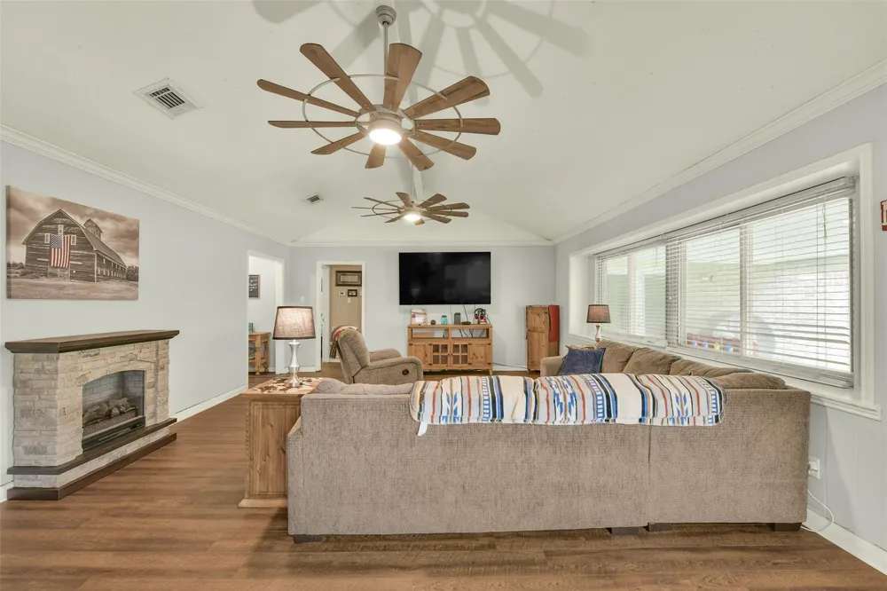4410 Aztec Street Pasadena, TX 77504