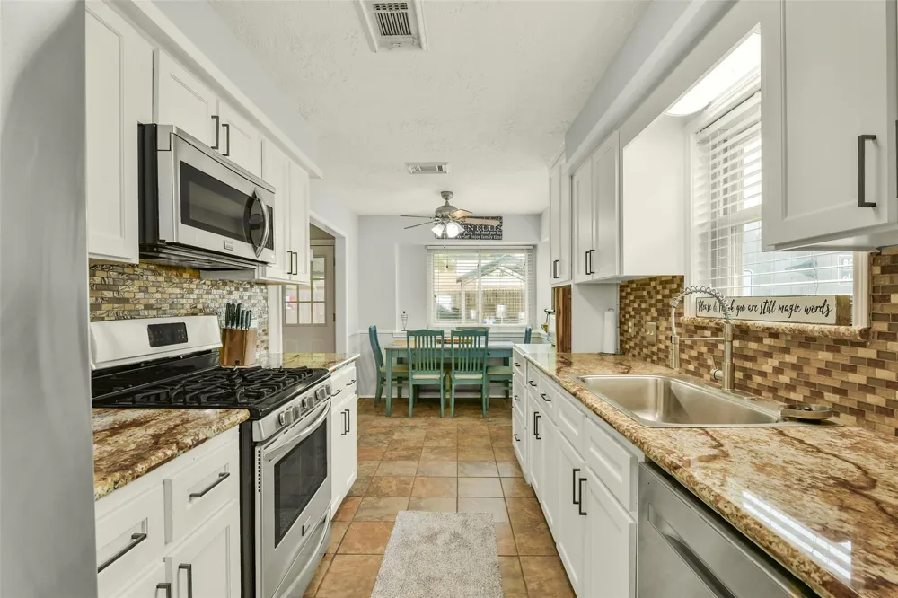 4410 Aztec Street Pasadena, TX 77504