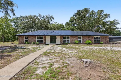 211 Turnberry Court