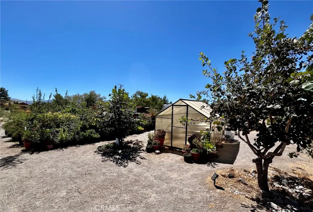 3875 Rancho Phelan, CA 92371