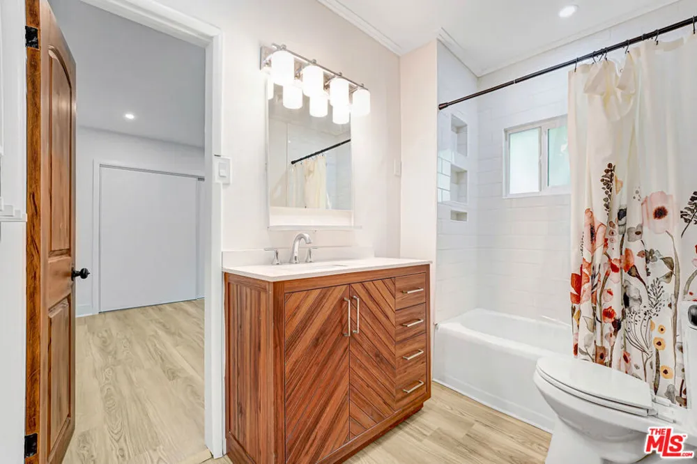 316 Crane Boulevard Los Angeles, CA 90065