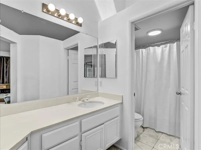 14053 Lemoli Hawthorne, CA 90250