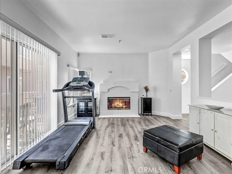 14053 Lemoli Hawthorne, CA 90250