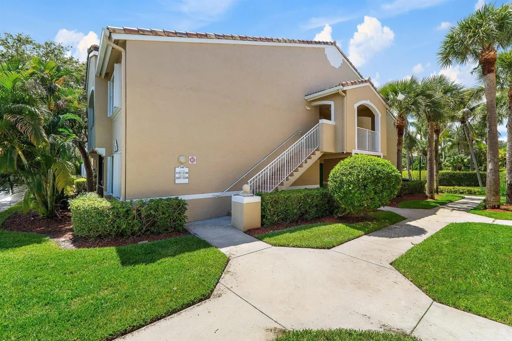 248 VILLAGE BOULEVARD #3107 Tequesta, FL 33469