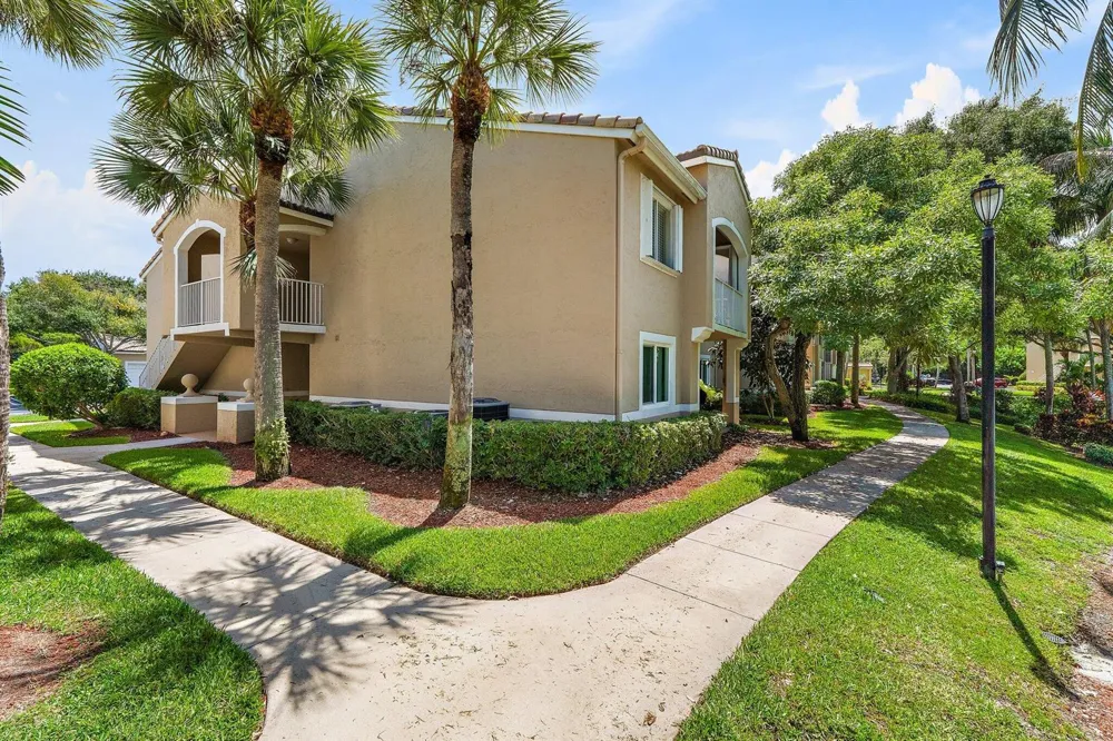 248 VILLAGE BOULEVARD #3107 Tequesta, FL 33469