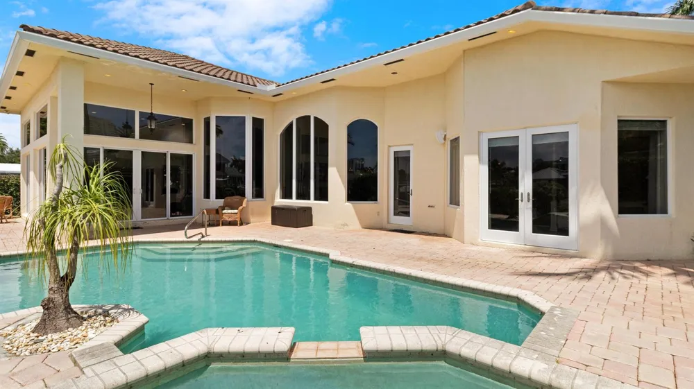 2761 SE 9TH STREET Pompano Beach, FL 33062