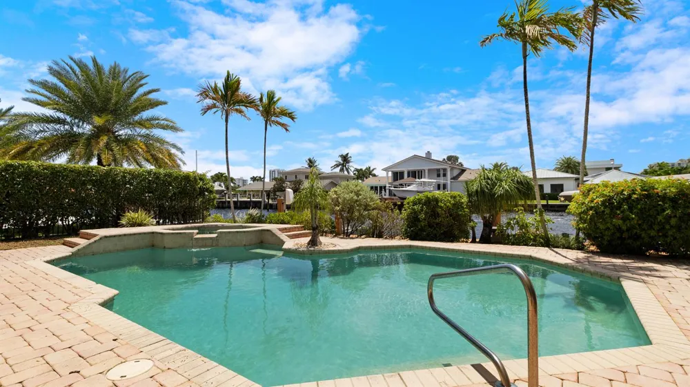 2761 SE 9TH STREET Pompano Beach, FL 33062