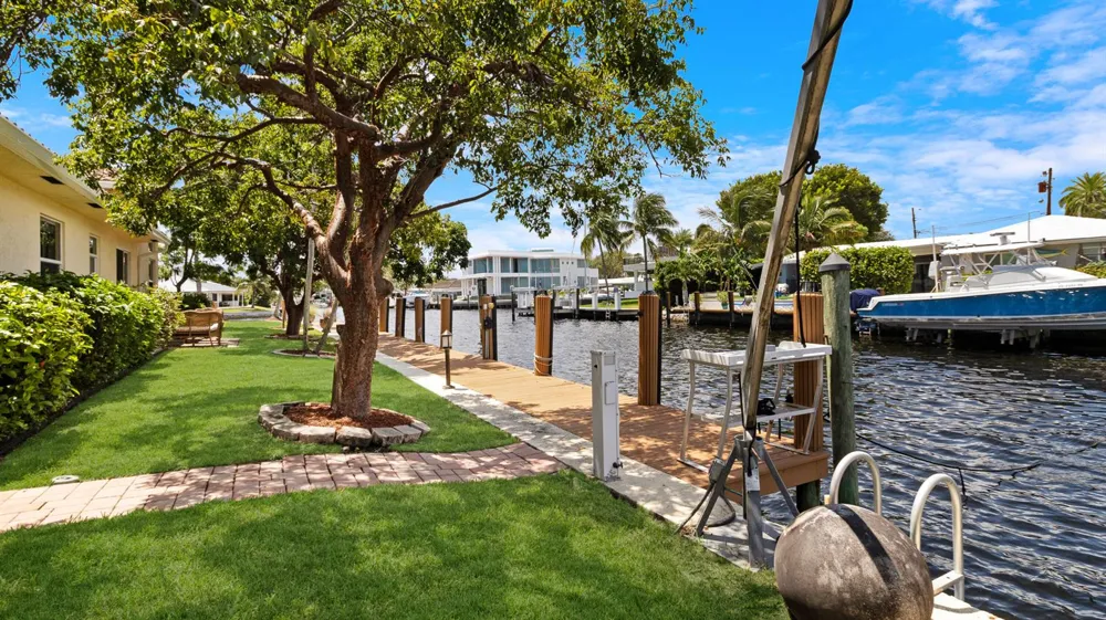 2761 SE 9TH STREET Pompano Beach, FL 33062