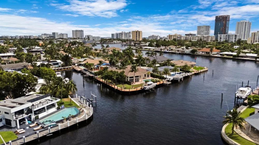 2761 SE 9TH STREET Pompano Beach, FL 33062