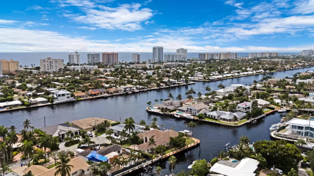 2761 SE 9TH STREET Pompano Beach, FL 33062