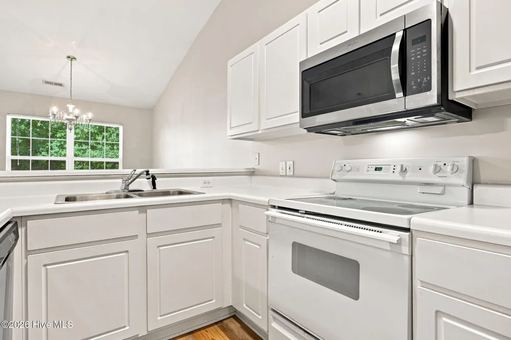 2209 Locksley Woods Drive #G Greenville, NC 27858