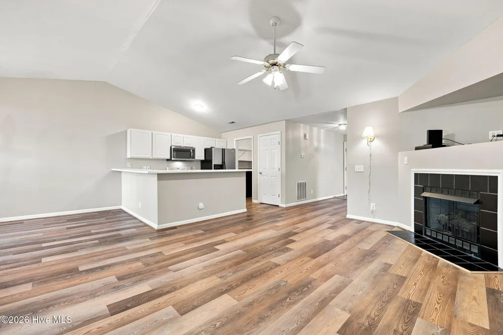 2209 Locksley Woods Drive #G Greenville, NC 27858