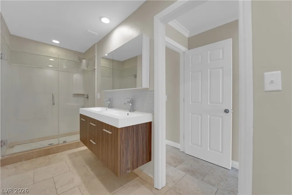 710 Tam O Shanter Las Vegas, NV 89109