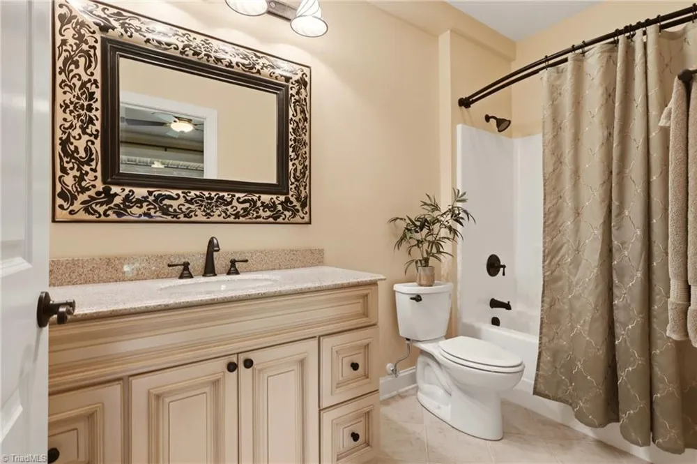 422 Still Meadows Lane Lexington, NC 27292