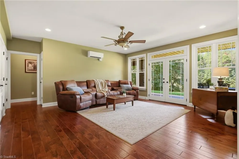 422 Still Meadows Lane Lexington, NC 27292