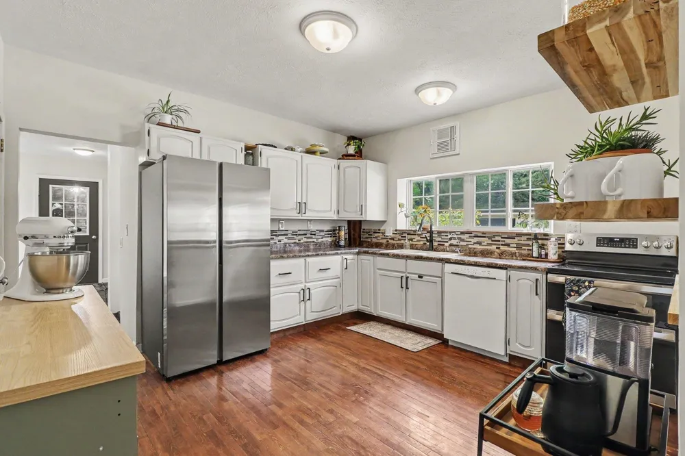 7163 Traverse Avenue Benzonia Township, MI 49616