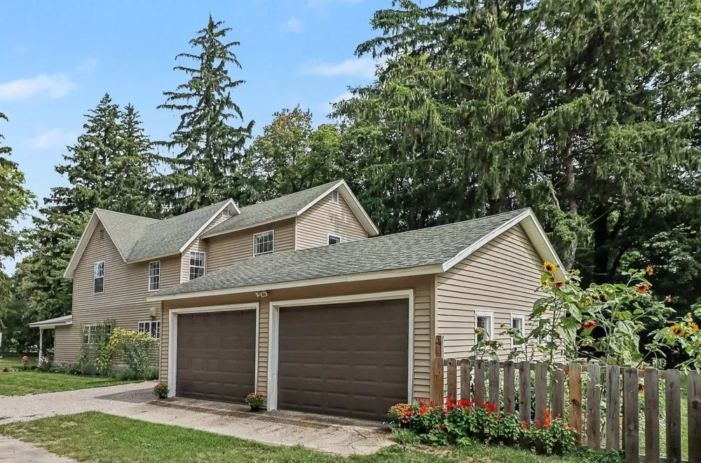 7163 Traverse Avenue Benzonia Township, MI 49616