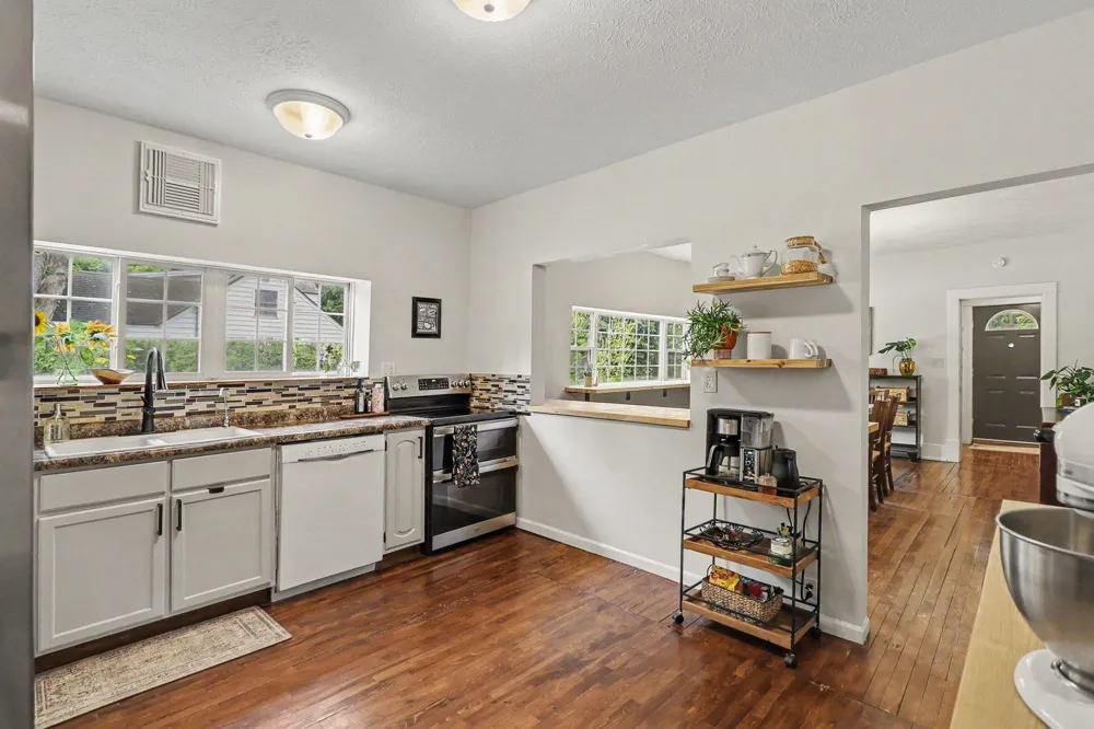 7163 Traverse Avenue Benzonia Township, MI 49616