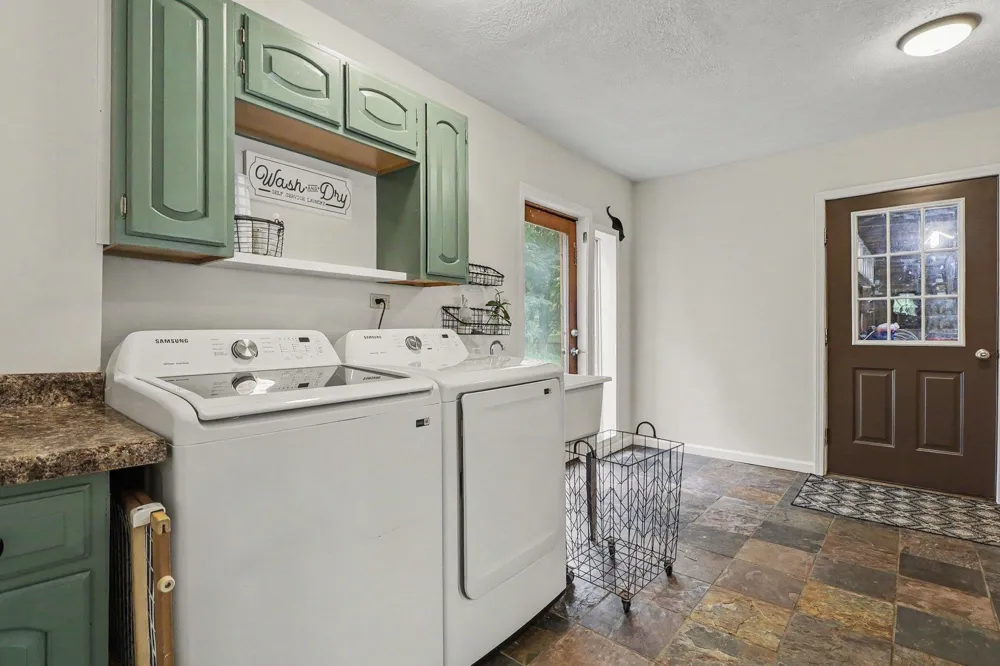 7163 Traverse Avenue Benzonia Township, MI 49616