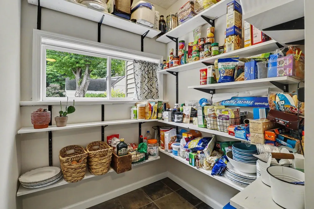 7163 Traverse Avenue Benzonia Township, MI 49616