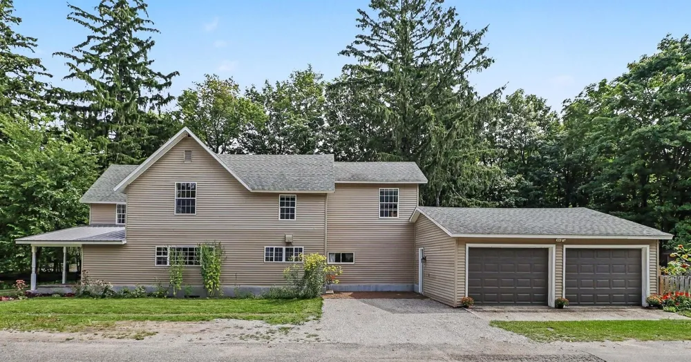 7163 Traverse Avenue Benzonia Township, MI 49616