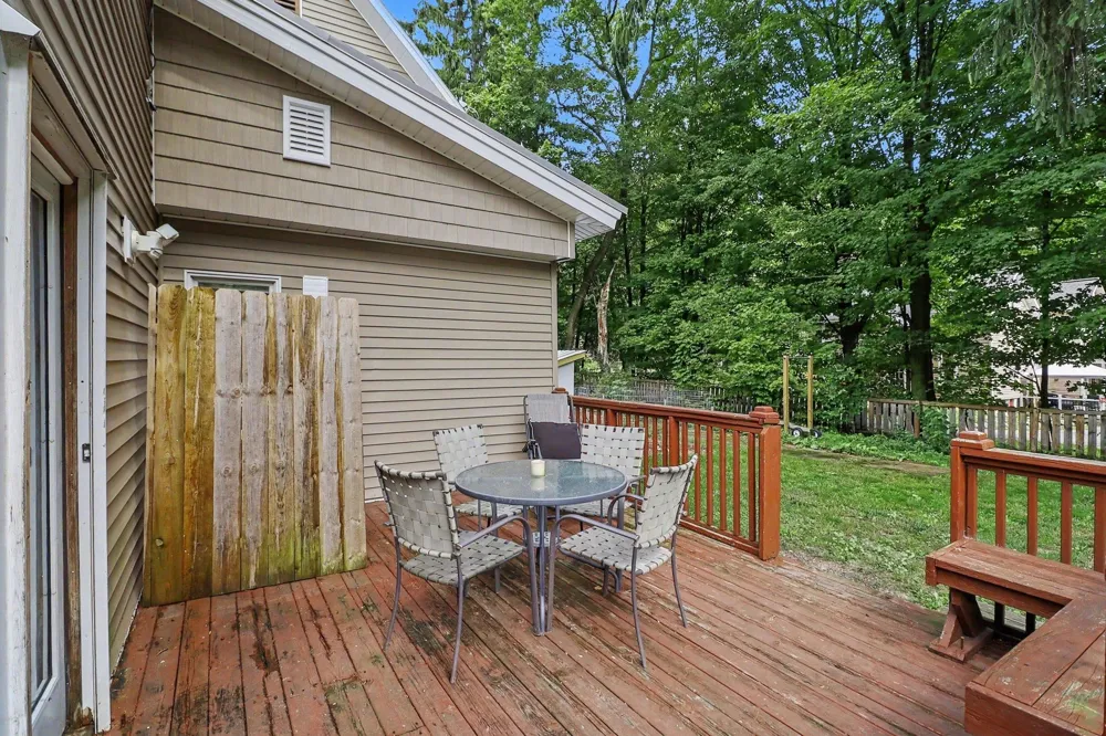 7163 Traverse Avenue Benzonia Township, MI 49616