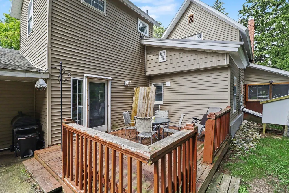 7163 Traverse Avenue Benzonia Township, MI 49616