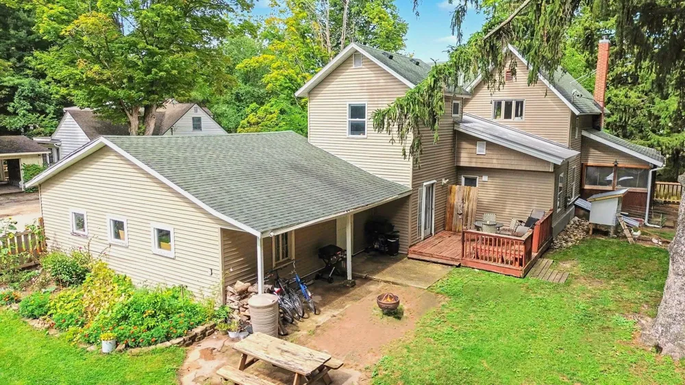 7163 Traverse Avenue Benzonia Township, MI 49616