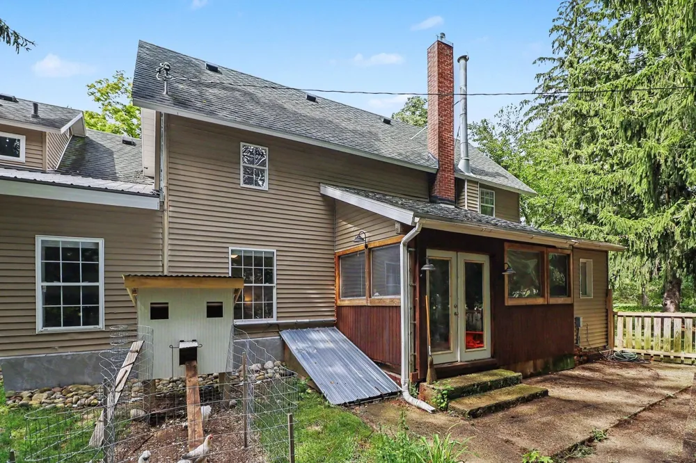 7163 Traverse Avenue Benzonia Township, MI 49616