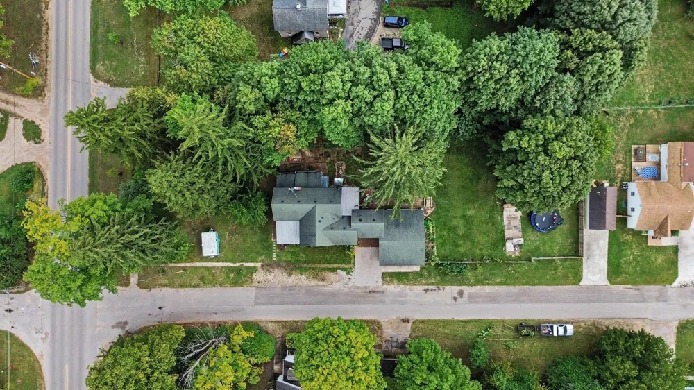 7163 Traverse Avenue Benzonia Township, MI 49616