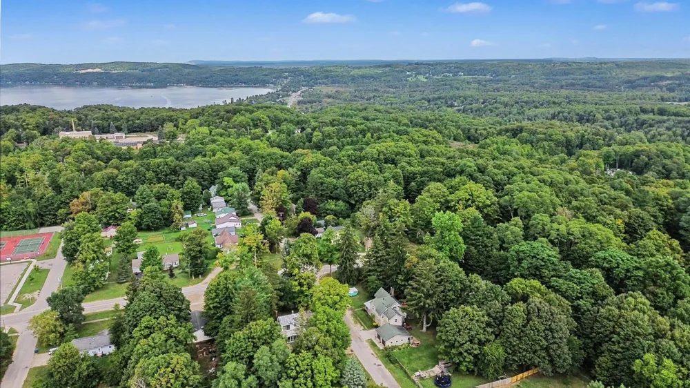 7163 Traverse Avenue Benzonia Township, MI 49616