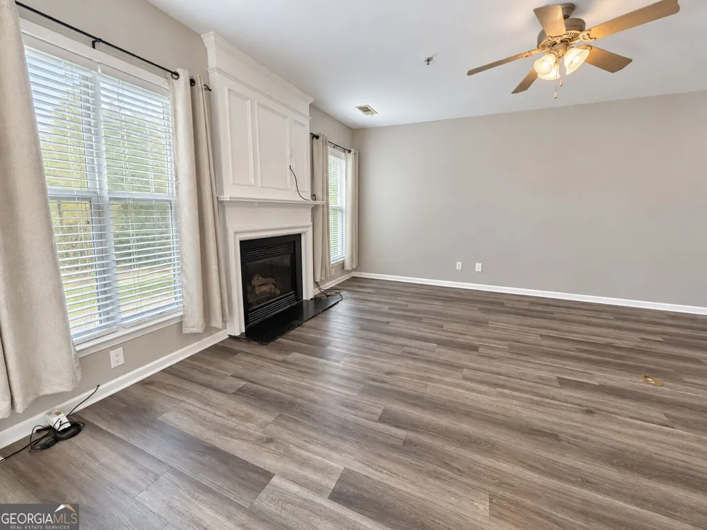 226 Regent SQ Woodstock, GA 30188