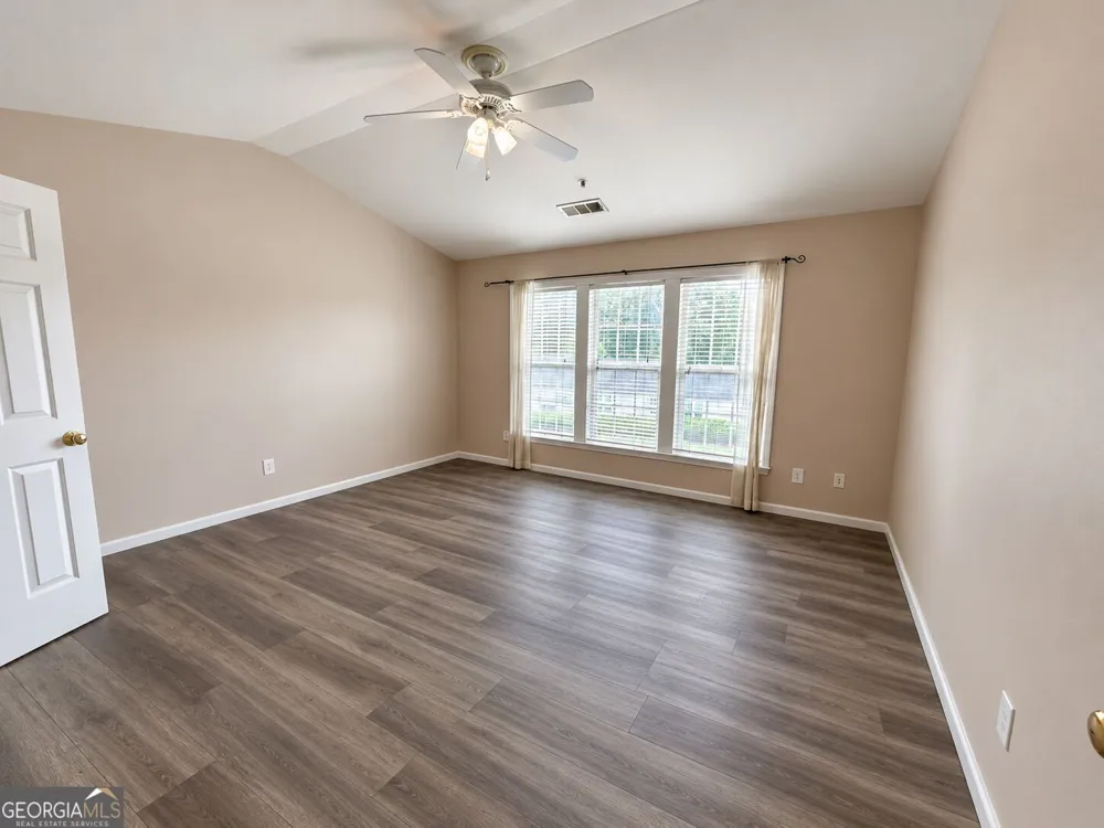 226 Regent SQ Woodstock, GA 30188