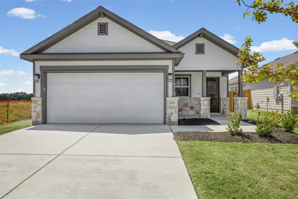 229 Ironshoe Trail Liberty Hill, TX 78642