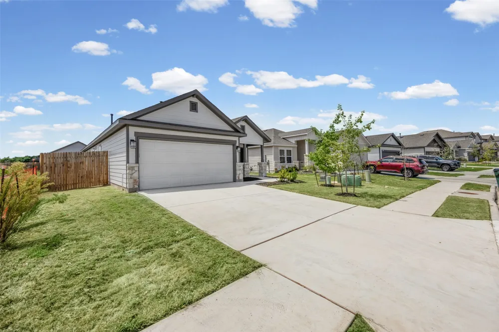 229 Ironshoe Trail Liberty Hill, TX 78642