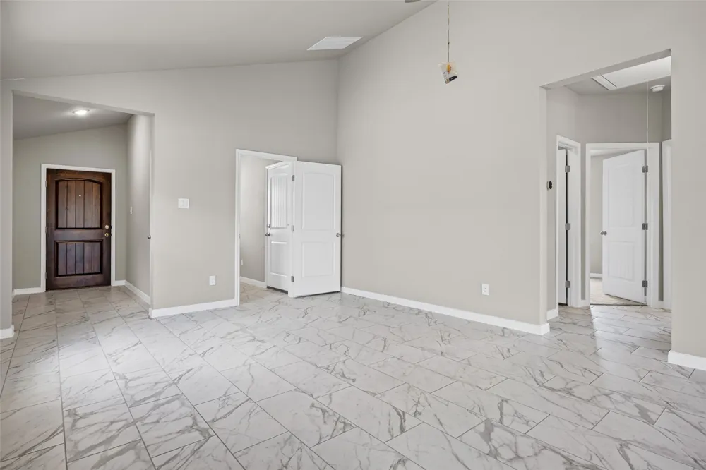 229 Ironshoe Trail Liberty Hill, TX 78642