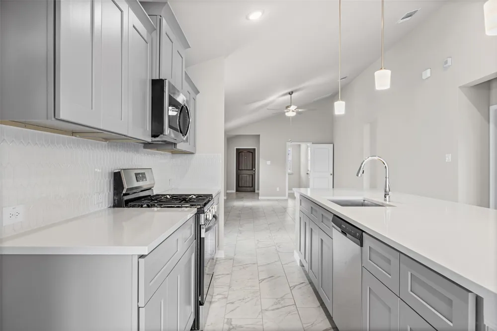 229 Ironshoe Trail Liberty Hill, TX 78642