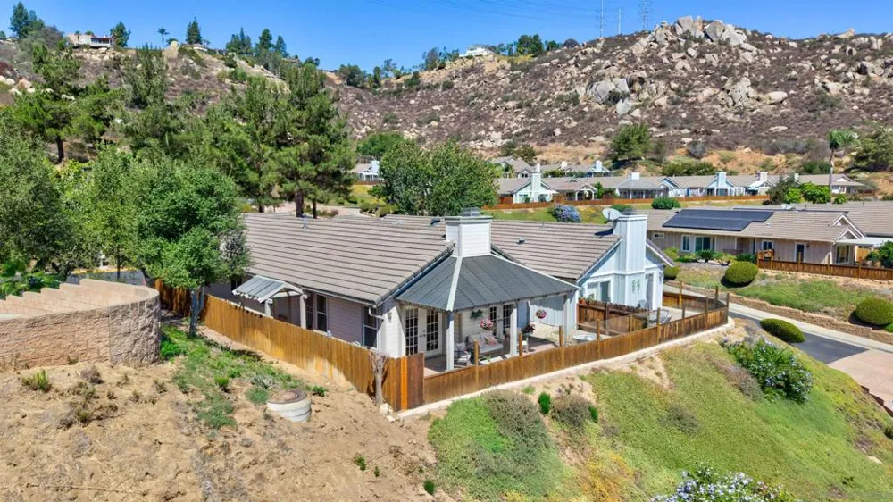 1315 Buttonbrush Ln El Cajon, CA 92019