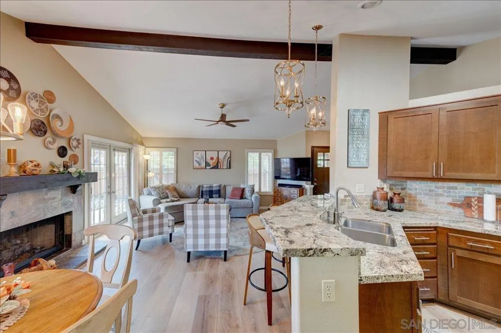 1315 Buttonbrush Ln El Cajon, CA 92019